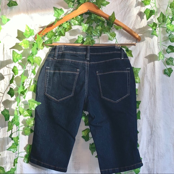 Dark wash denim shorts🌑✨ - Picture 1 of 2